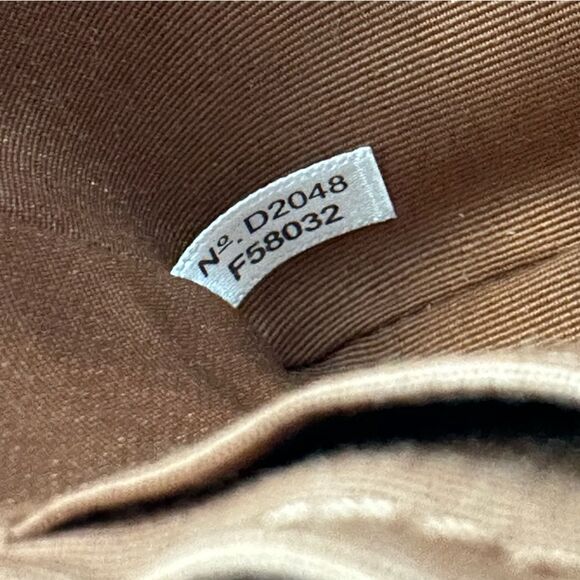 Coach Corner Zip Wristlet in Pearl Patent Leather - Picture 5 of 6